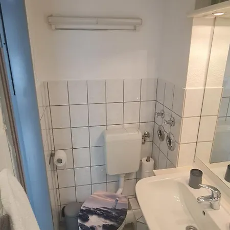 In Universitaets-naehe - Bus Und Parken Vor Der Tuer Apartamento *